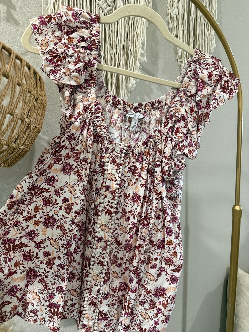 Jessica Simpson White Floral Button-Front Ruffle Blouse